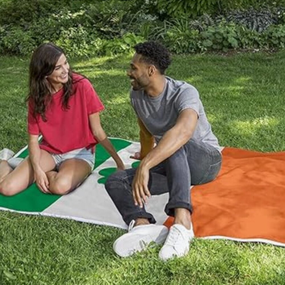 MV SPORT OVERSIZED SWEATSHIRT BLACKET / FLEECE KNIT THROW - NEW - SIZE 54" x 84"